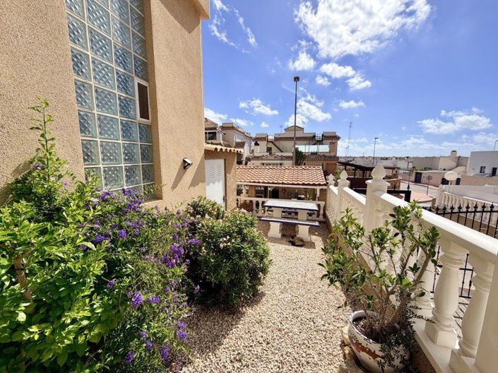 Image No.12-3 Bed House for sale