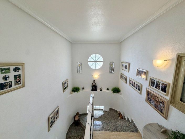 Image No.22-3 Bed House for sale