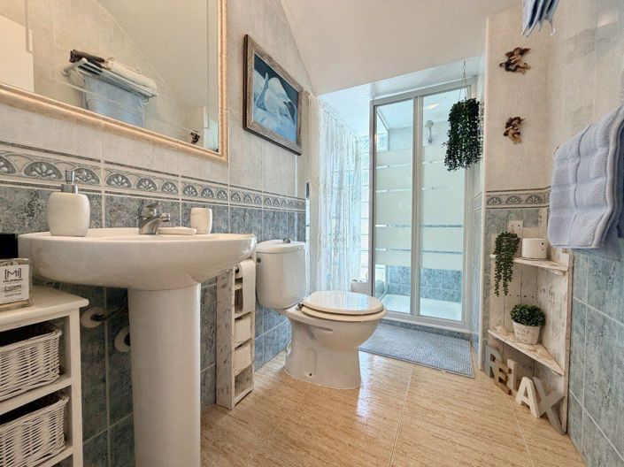 Image No.5-3 Bed House for sale
