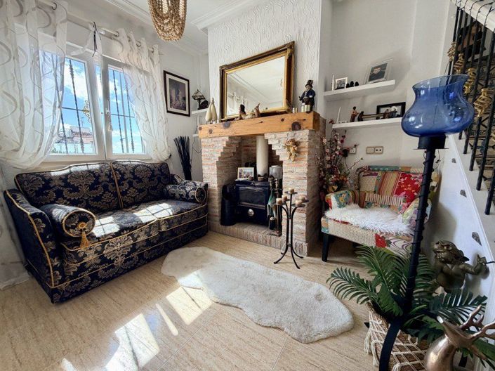 Image No.7-3 Bed House for sale