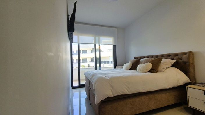 Image No.24-3 Bed Apartment for sale
