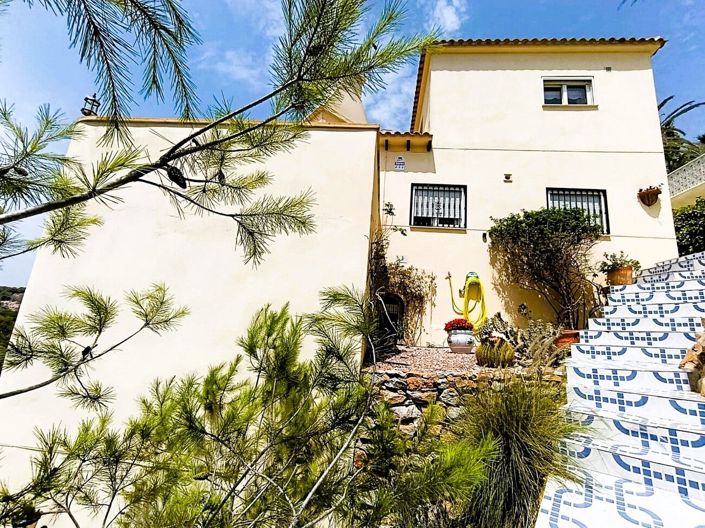 Image No.2-Villa de 4 chambres à vendre à Orihuela Costa