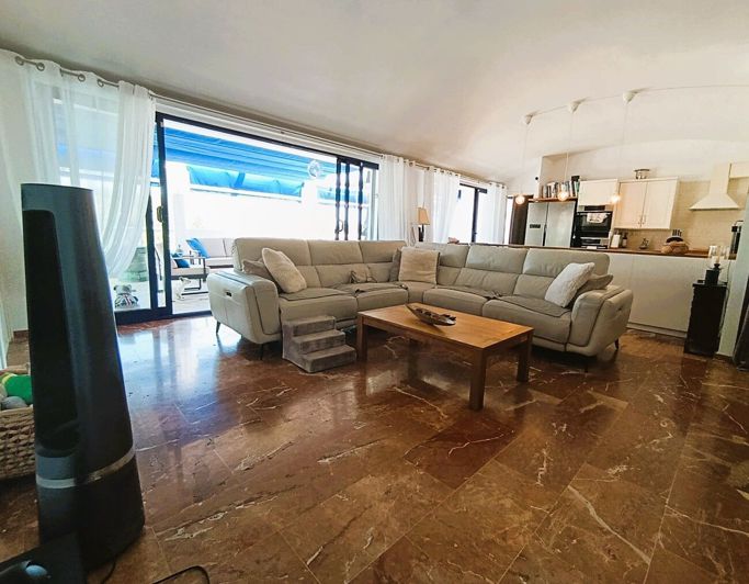 Image No.28-3 Bed Apartment for sale