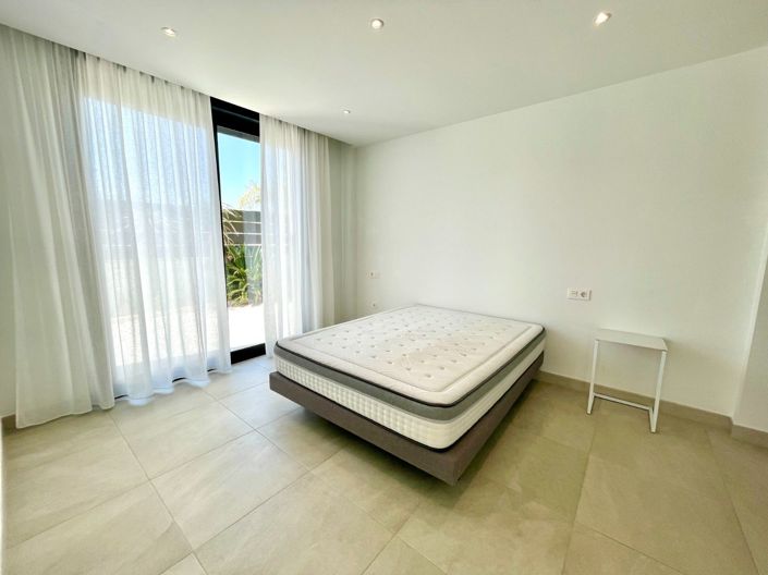 Image No.16-3 Bed Villa for sale