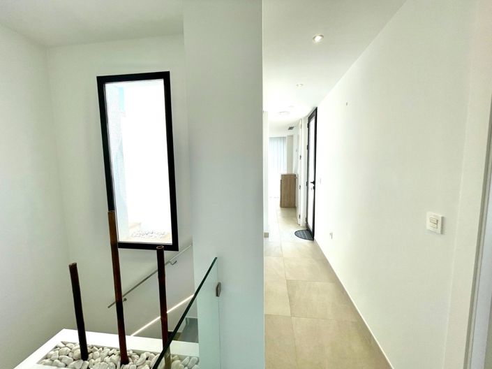 Image No.20-3 Bed Villa for sale