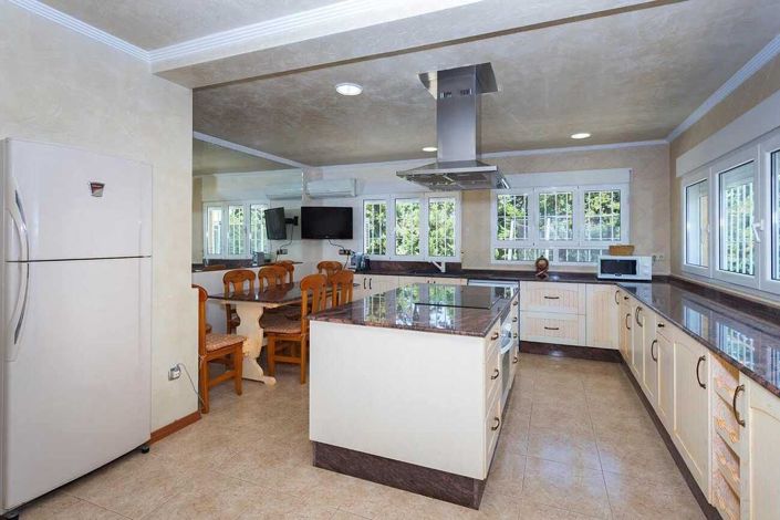 Image No.16-5 Bed Villa for sale
