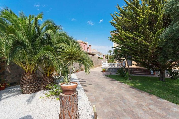 Image No.35-5 Bed Villa for sale