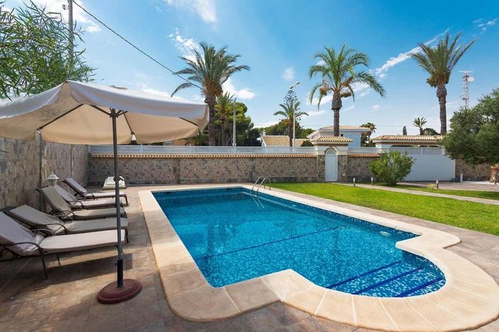Image No.6-Villa de 5 chambres à vendre à Orihuela Costa