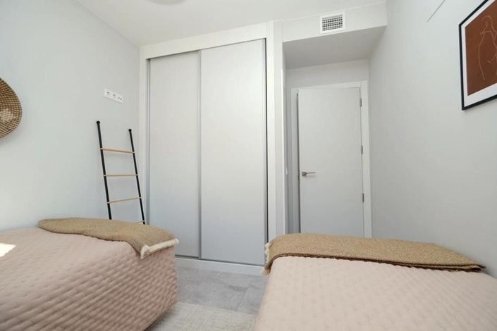 Image No.15-2 Bed Apartment for sale