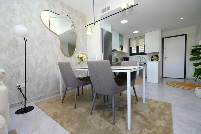 Image No.8-2 Bed Apartment for sale