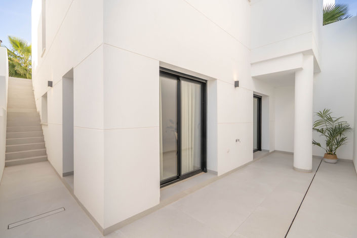 Image No.30-4 Bed Villa for sale
