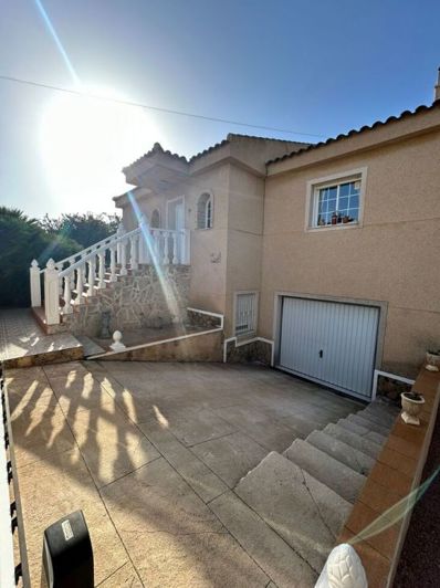 Image No.28-3 Bed Villa for sale