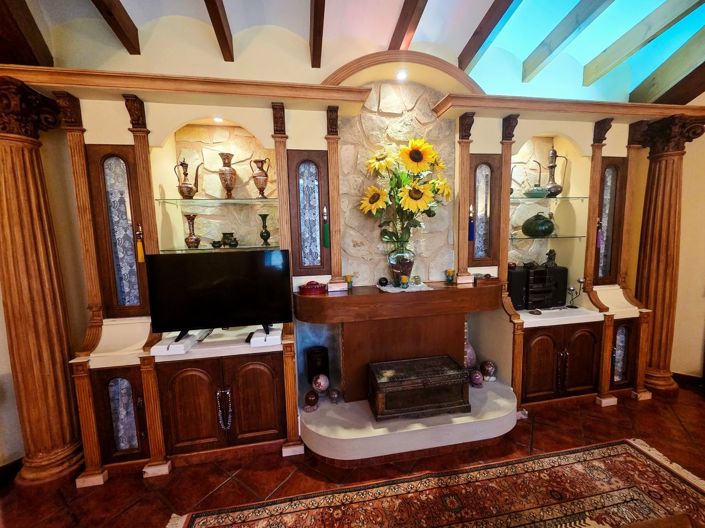 Image No.12-9 Bed Villa for sale