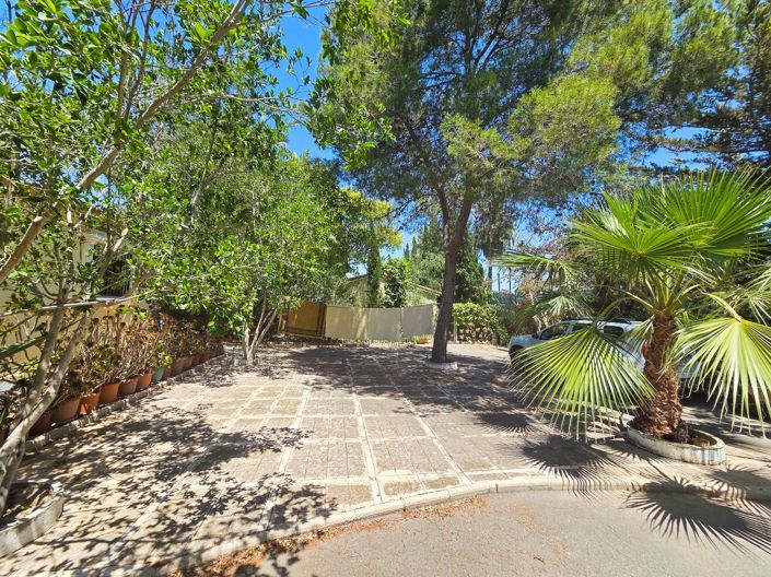 Image No.6-9 Bed Villa for sale
