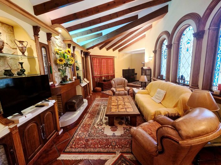 Image No.9-9 Bed Villa for sale