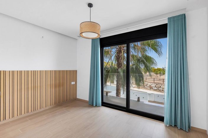 Image No.18-3 Bed Villa for sale