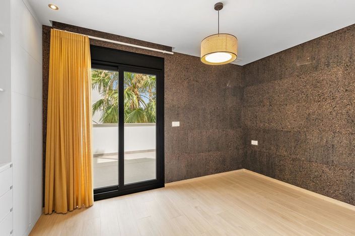 Image No.25-3 Bed Villa for sale