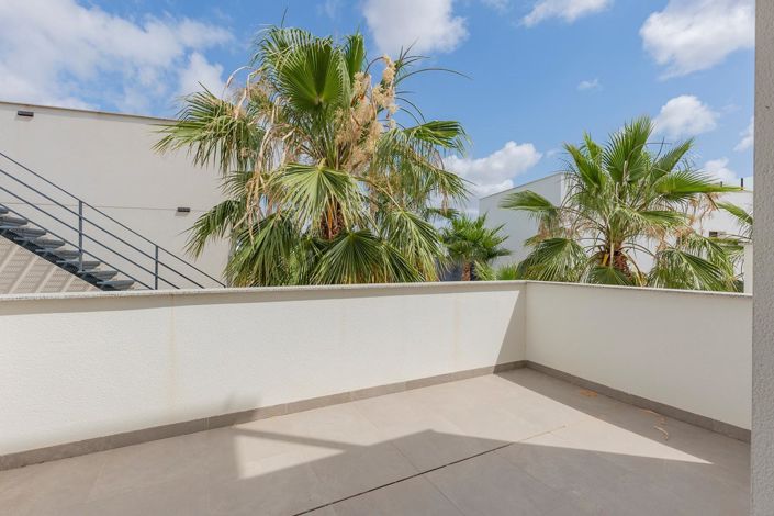 Image No.27-3 Bed Villa for sale