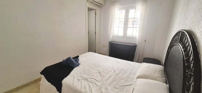 Image No.25-2 Bed House for sale