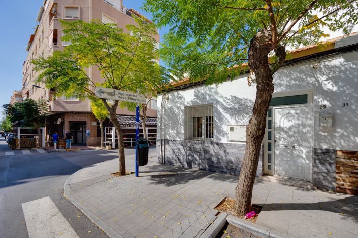Image No.38-3 Bed Townhouse for sale