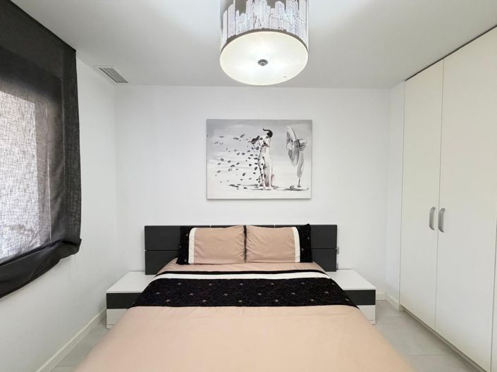 Image No.24-3 Bed Apartment for sale