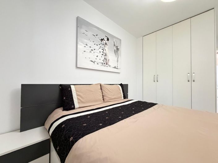 Image No.25-3 Bed Apartment for sale