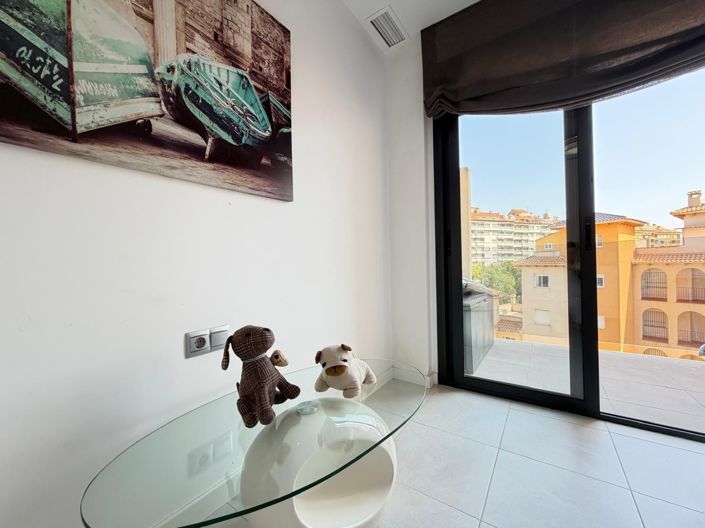 Image No.46-3 Bed Apartment for sale