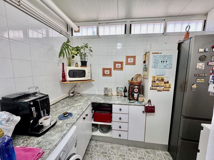 Image No.20-2 Bed House for sale