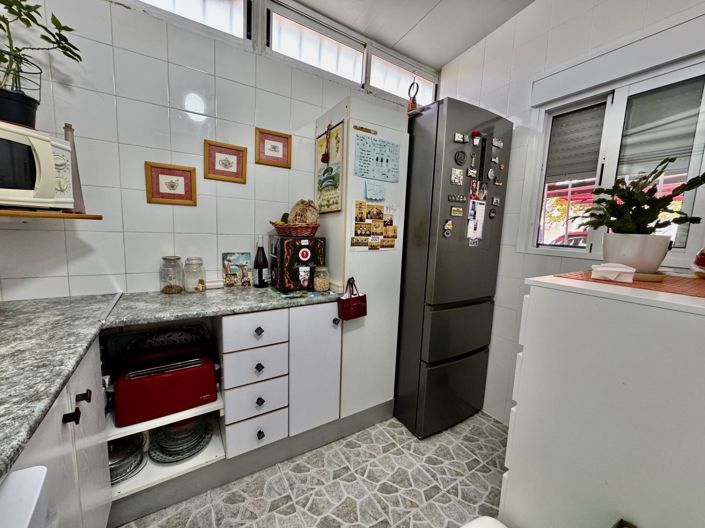 Image No.23-2 Bed House for sale