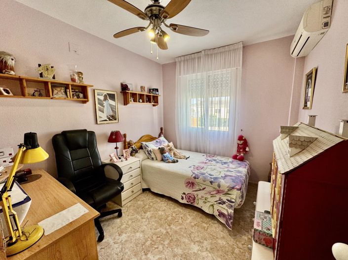 Image No.29-2 Bed House for sale