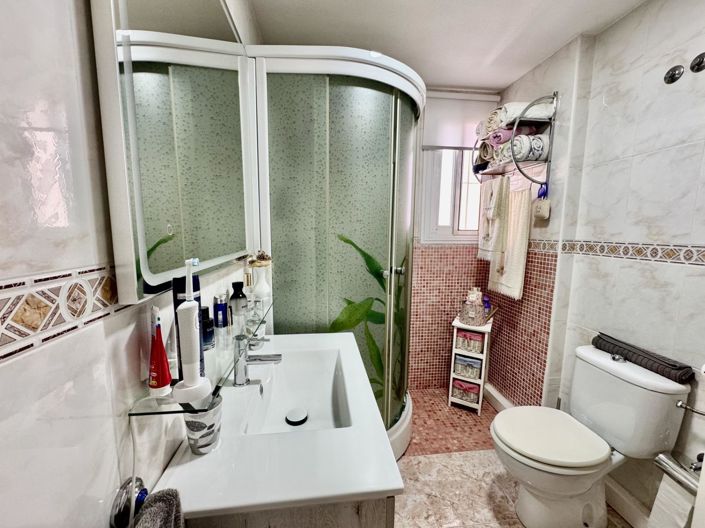 Image No.31-2 Bed House for sale
