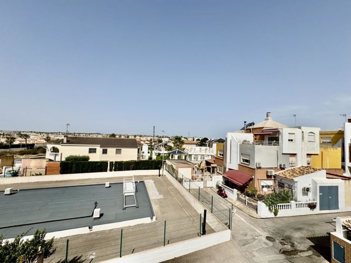 Image No.42-2 Bed House for sale