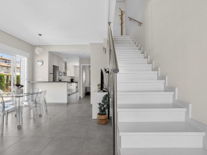 Image No.19-3 Bed House for sale