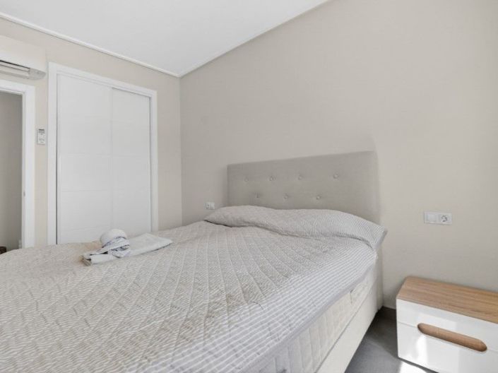 Image No.22-3 Bed House for sale