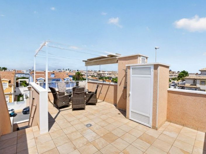 Image No.30-3 Bed House for sale