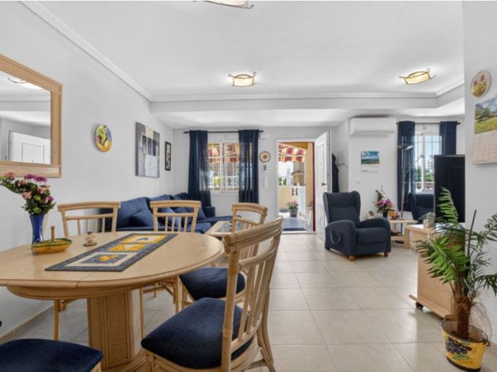 Image No.8-4 Bed House for sale