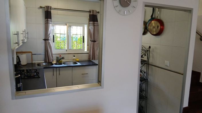Image No.10-2 Bed House for sale