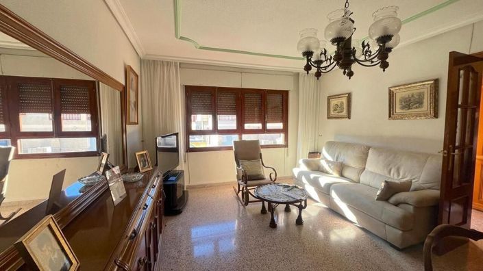 Image No.4-4 Bed House for sale