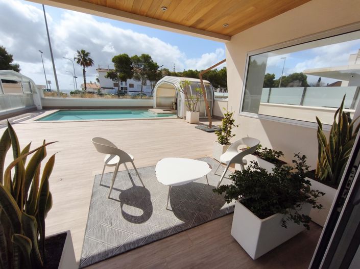 Image No.3-Villa de 4 chambres à vendre à Orihuela Costa