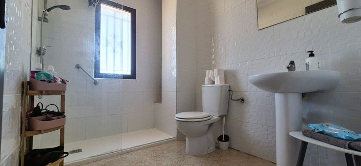 Image No.17-3 Bed Villa for sale