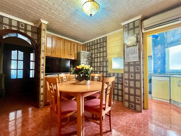 Image No.8-3 Bed Apartment for sale