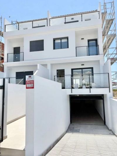 Image No.3-3 Bed Townhouse for sale