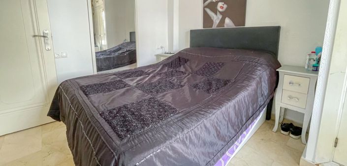 Image No.23-4 Bed Townhouse for sale