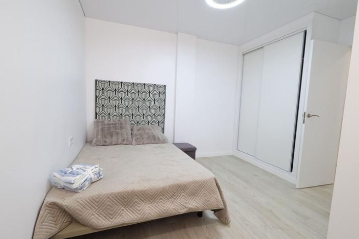 Image No.10-3 Bed Apartment for sale