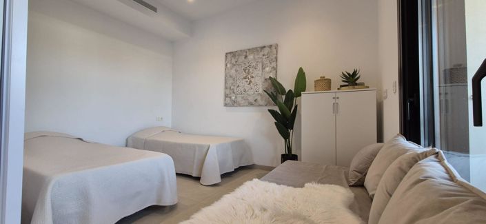Image No.16-3 Bed Apartment for sale