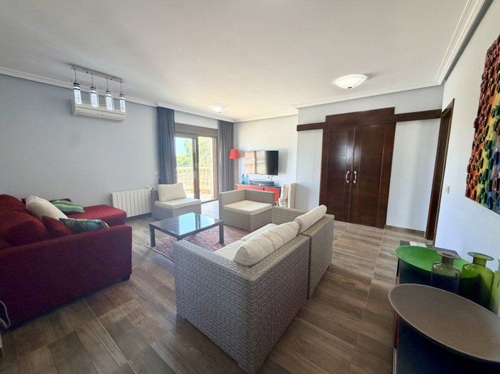 Image No.10-3 Bed Villa for sale