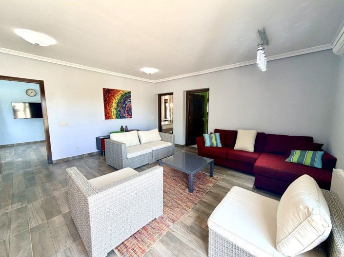 Image No.12-3 Bed Villa for sale