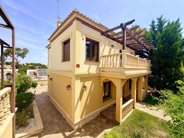 Image No.25-3 Bed Villa for sale