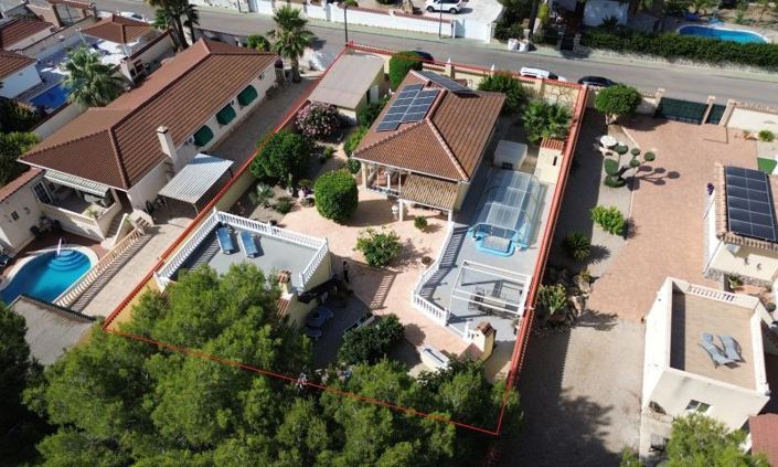 Image No.3-4 Bed Villa for sale