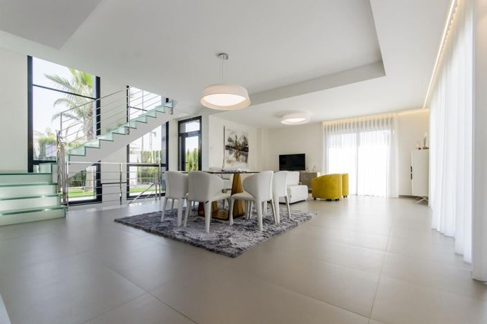 Image No.11-3 Bed Villa for sale